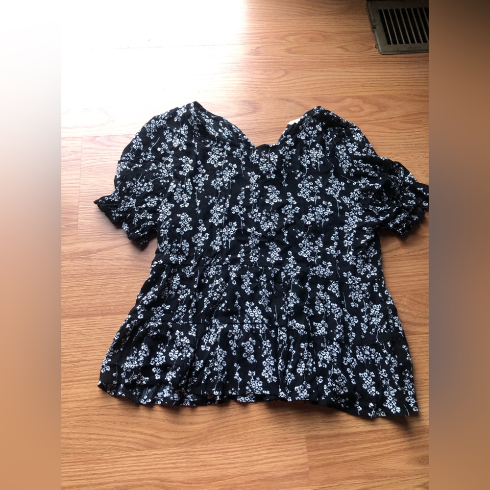 Paper Crane Black Floral Short Sleeve Peplum Blouse
